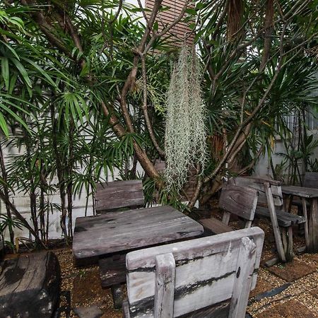 Chada Thai House Pattaya Exterior photo