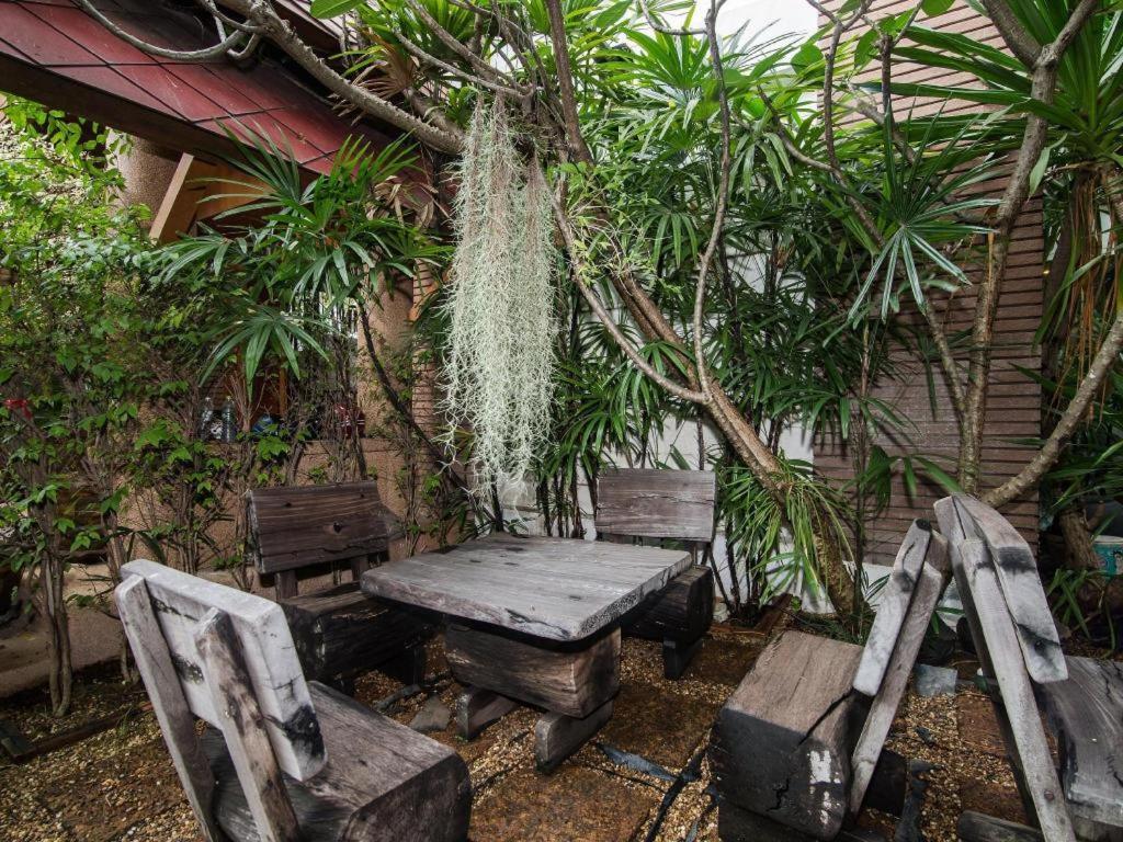 Chada Thai House Pattaya Exterior photo