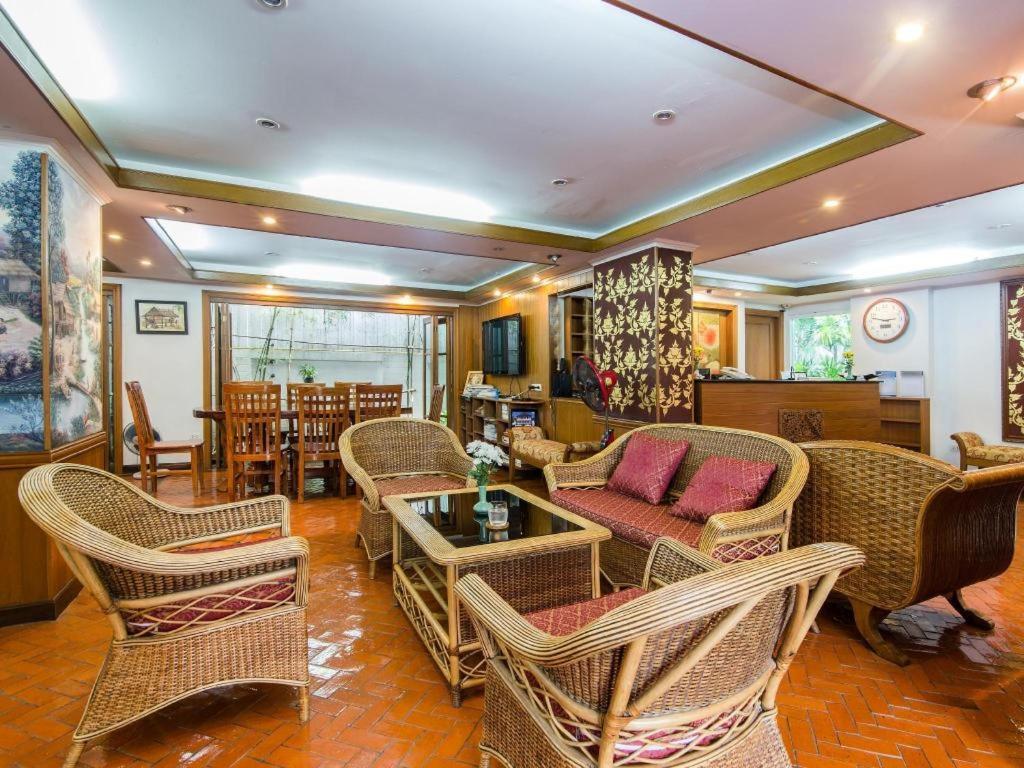 Chada Thai House Pattaya Exterior photo