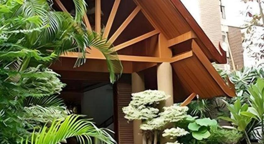 Chada Thai House Pattaya Exterior photo