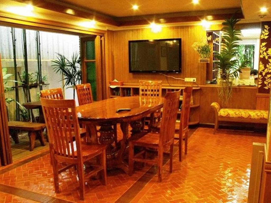 Chada Thai House Pattaya Exterior photo