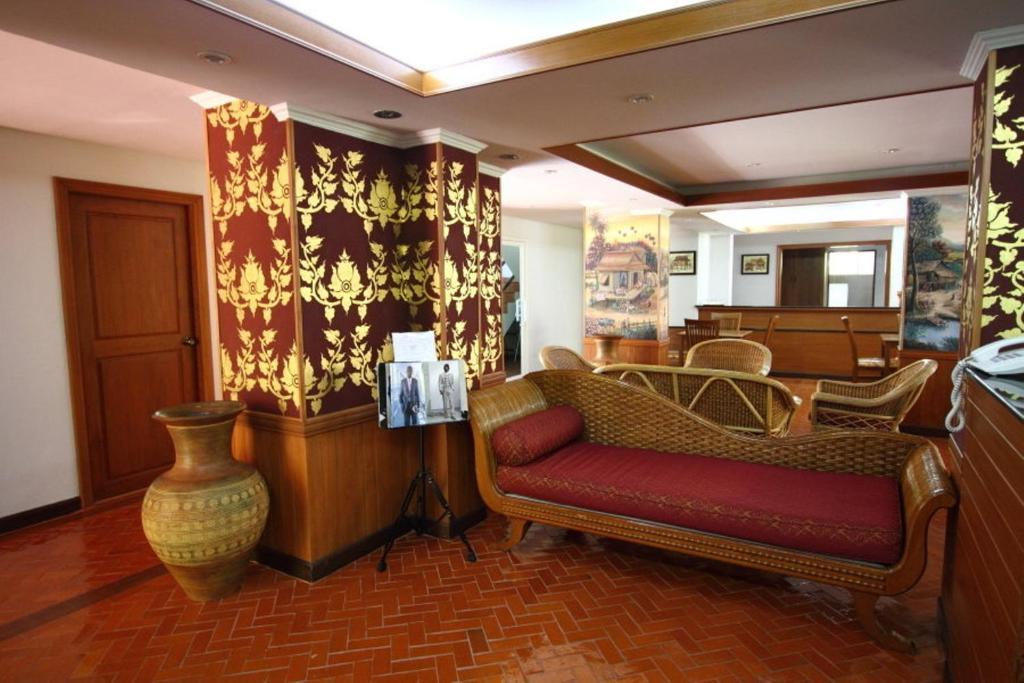 Chada Thai House Pattaya Exterior photo